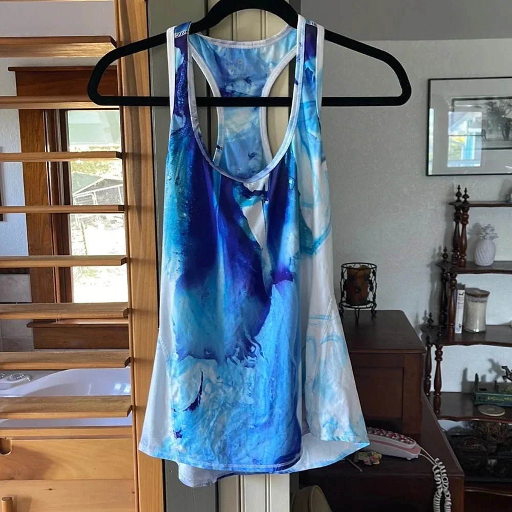 Athleta moisture wicking marble pattern size XS